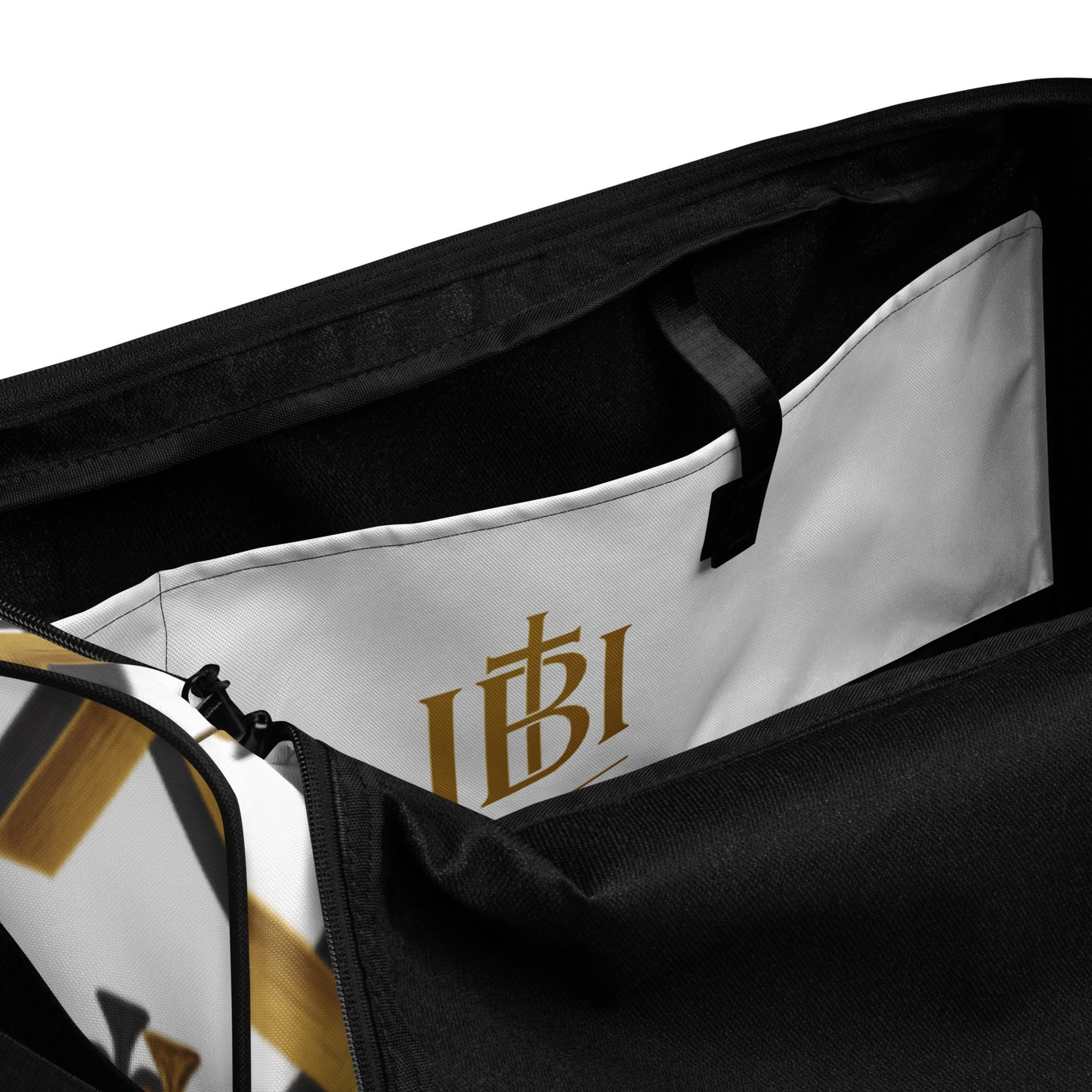 Cross Luxe duffle bag interior pocket detail view